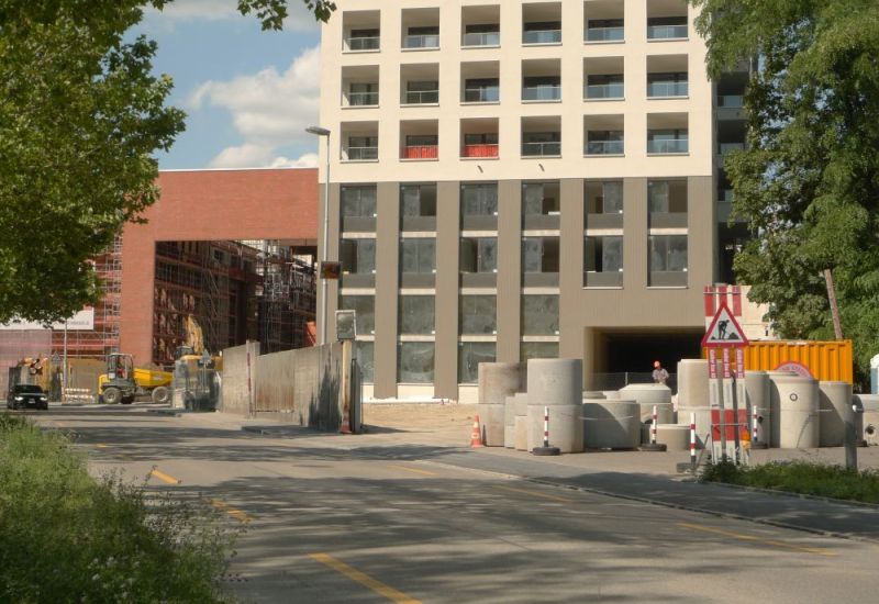 Wohnzeile Ost Haus 1.JPG